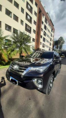 TOYOTA HILUX SW4 2.8 SRX DIAMOND 4X4 7 LUGARES 16V TURBO INTERCOOLER DIESEL 4P AUTOMÁTICO